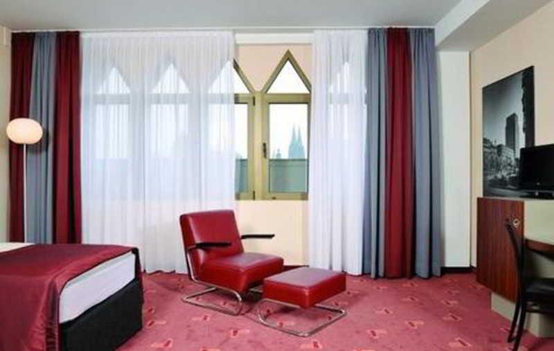Hotel Köln Kültér fotó